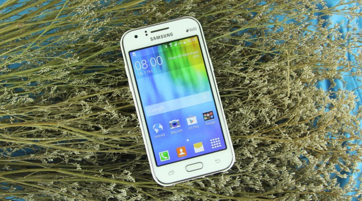 El Galaxy J2 es un teléfono para usuarios poco exigentes.